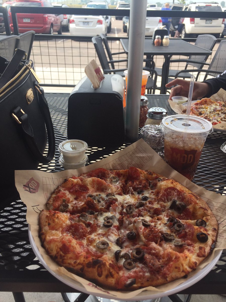 kelll_gray's tweet photo. Perfect lunch https://t.co/S5NmCqqpQX