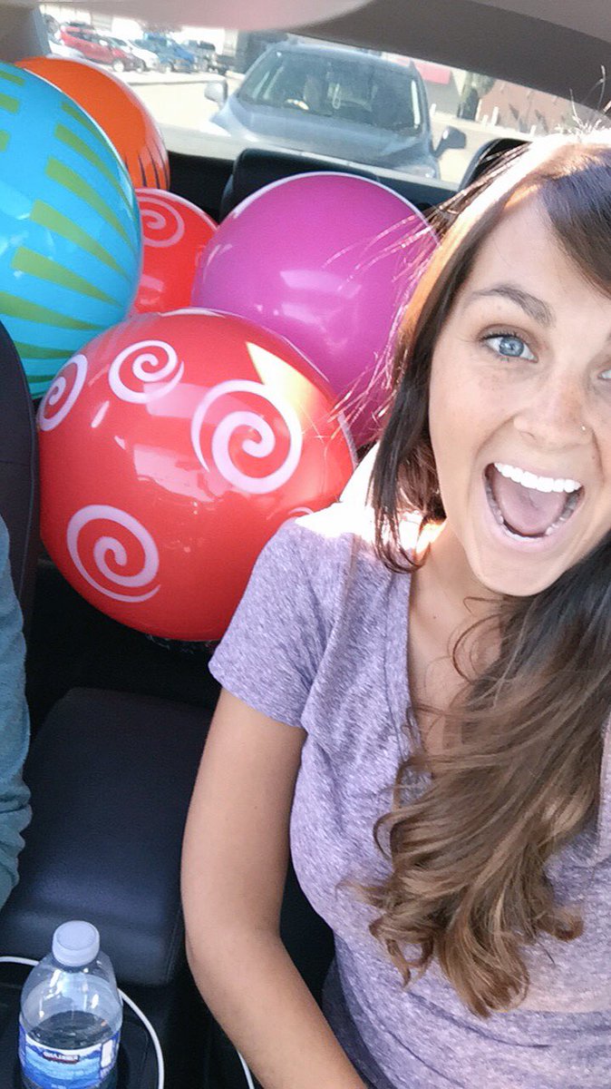taryn_bennett's tweet photo. Nothing like a last minute #flexibleseating ball shop!!! thank you @Walmart ππ #CarIsFull #SonManyBalls #KidsDeserveIt https://t.co/NoXRdSQfKI
