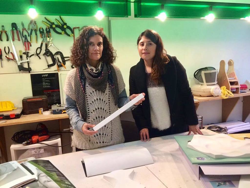 nmcenterreno's tweet photo. Luxia Lighting 
Reunión con Ximena Muñoz revisando las molduras #Nomastyl T4, #Wallstyl WT4, WT3, W1 #Arstyl IL1, … https://t.co/gOzmeXj1WJ https://t.co/5z7bsMp5DX