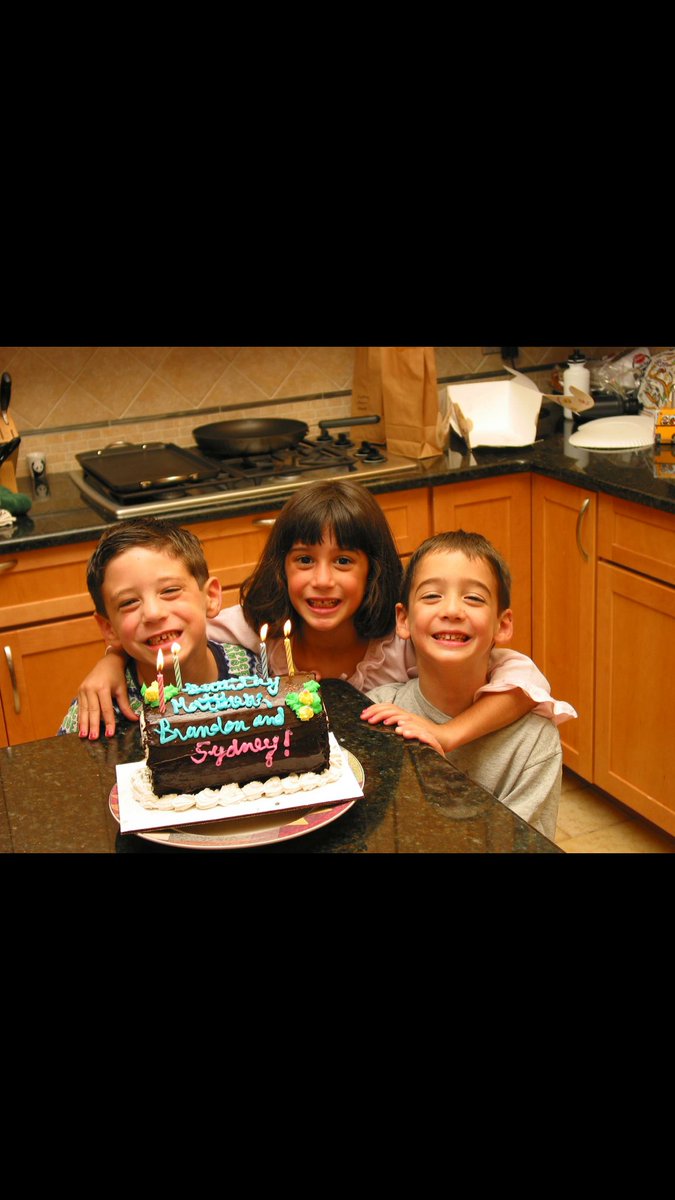 foreyes21's tweet photo. Can't believe my own Big 3 are 20 years old today. Wish I could turn back time! #3xthefun #ThisIsUs @matt_kurnit @bktoday22 @sydneykurnit https://t.co/qTk1mH2XBe