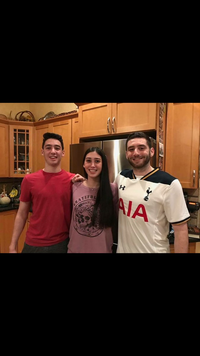 foreyes21's tweet photo. Can't believe my own Big 3 are 20 years old today. Wish I could turn back time! #3xthefun #ThisIsUs @matt_kurnit @bktoday22 @sydneykurnit https://t.co/qTk1mH2XBe