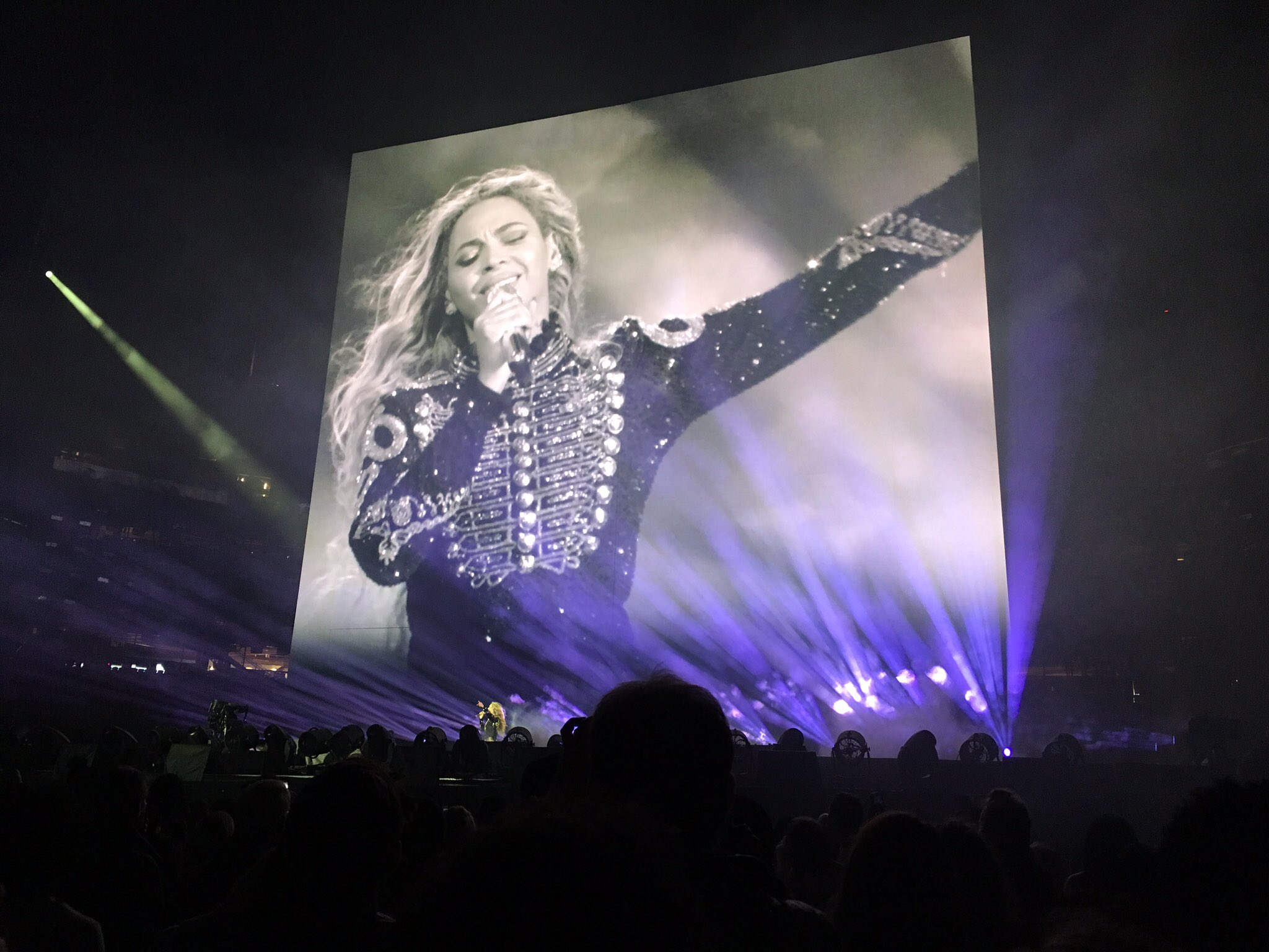 Happy Birthday to the gorgeous human being that is Beyoncé Knowles       I will meet you one day  