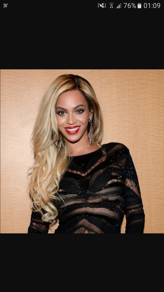 simonip1102's tweet photo. Happy bday to this queen @Beyonce  !!!
💖💖💖💖 https://t.co/HDyxqRJyGw