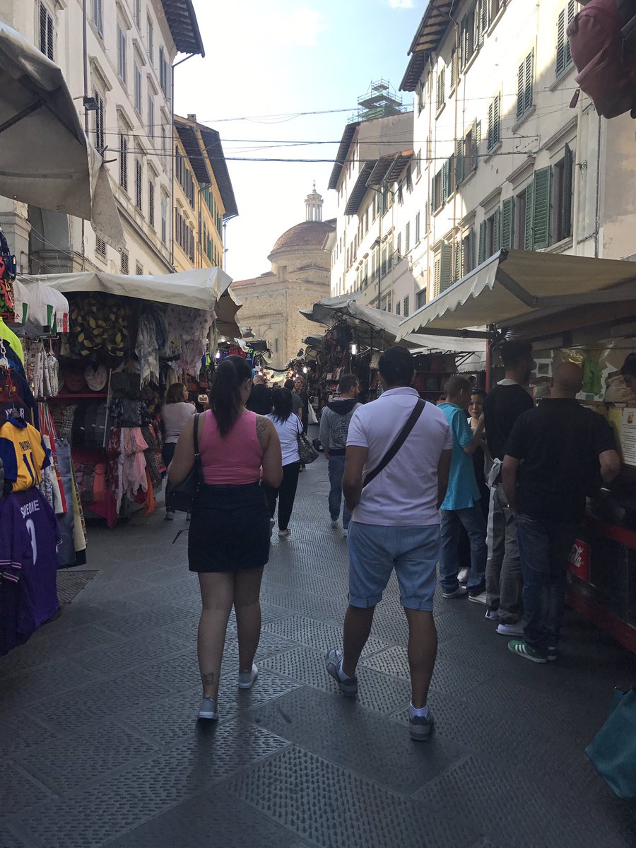 Stefimilan's tweet photo. Bella y única...magia en sus calles #labellaflorencia https://t.co/QxXDXLcppj