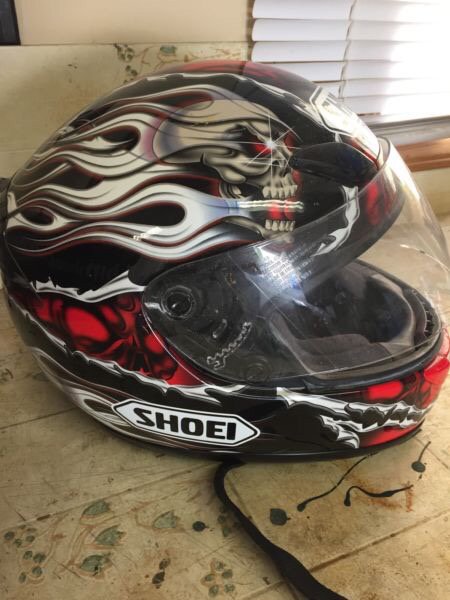 Motorcycle helmet kijiji.ca/v-motorcycle-p…