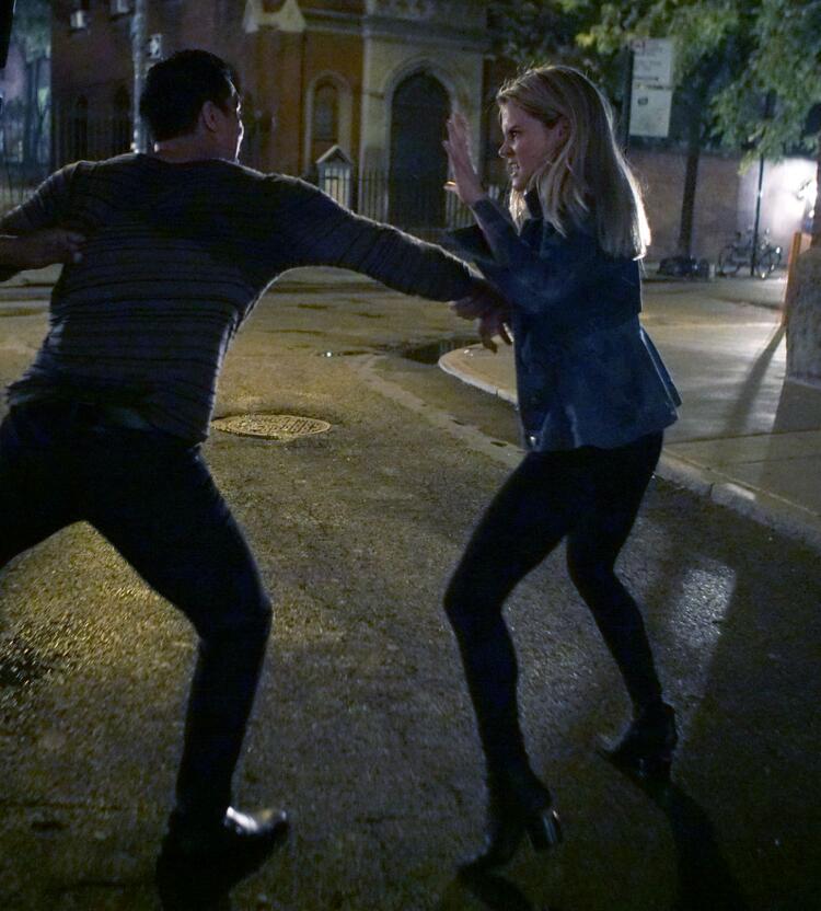 TheAvengersIndo's tweet photo. Update foto syuting @_Rachael_Taylor #TrishWalker & @ekadarville #MalcolmDucasse dari @Marvel @JessicaJones @netflix Season 2! https://t.co/5oqQCtEMxG