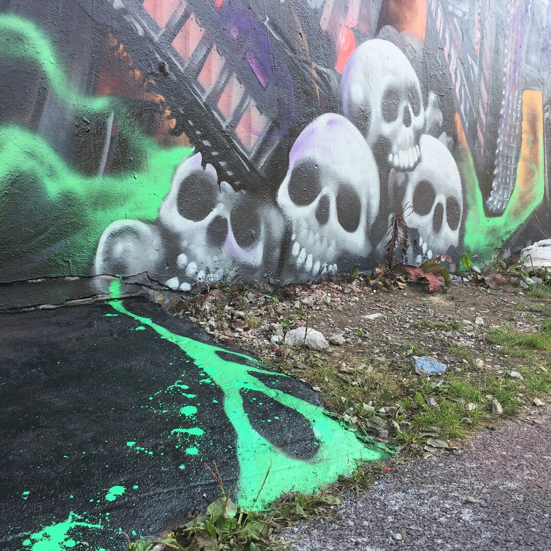 mac_blackout's tweet photo. Skulls &amp; souls I painted at #projectlogan this weekend for @momentumart BBQ burners. Crazy collab. Robot:Raul Pieces:C3P0&amp;Revise #chicagoart https://t.co/vDXTLX2m5W