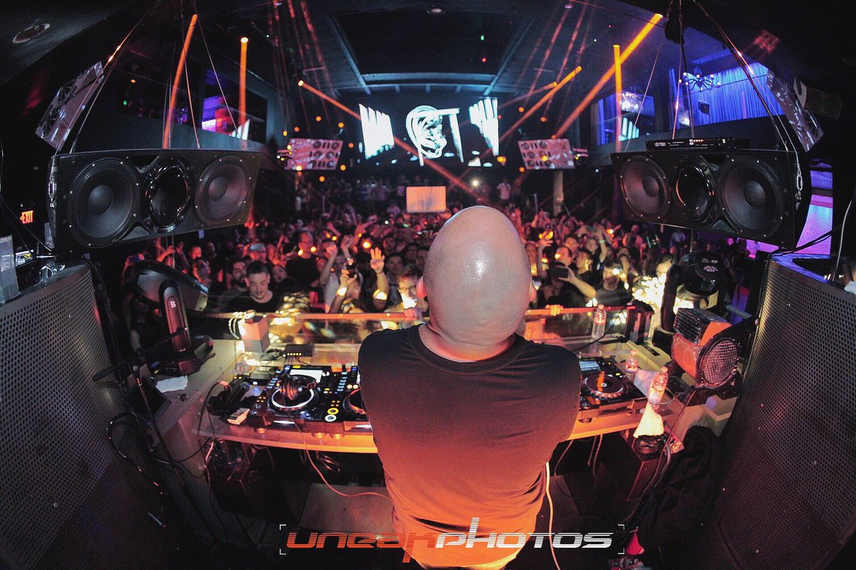 Aly & Fila tweet media
