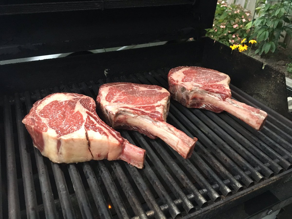 mikeharriscurls's tweet photo. A couple of small steaks on the BBQ for @Team_Brewster tonight. #threeinch #cowboycut @Cumbraes https://t.co/ZYKWzFI4Mn