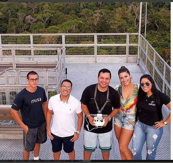 BetheNascimentt's tweet photo. Vivian gravando no Museu do Amazonas com a equipe da @visionflydrones @museudaamazonia @amorimvivian #visionfly #museudaamazonia https://t.co/2fis13xcBC