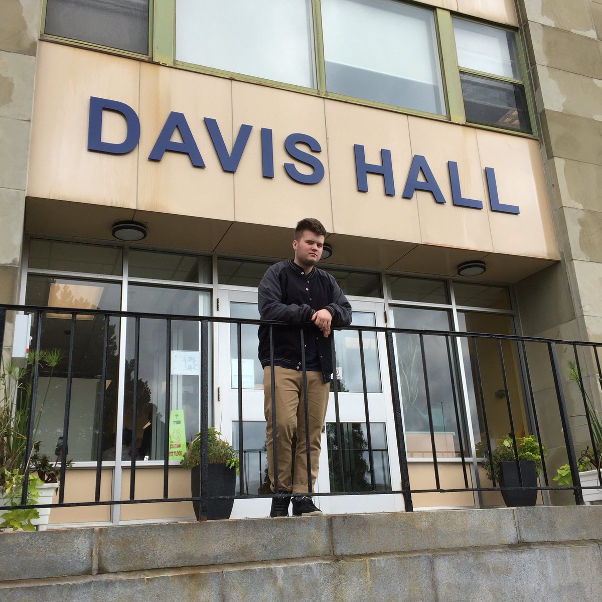 davis_sharianne's tweet photo. And he's ready! #nscctruro #davishall #firstsemester #nscc https://t.co/f5UNu0t2ZJ