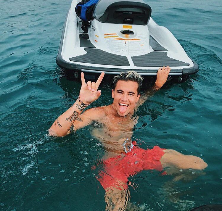 Watermelon 🍉 <a href="/KianLawley/">Kian Lawley</a>