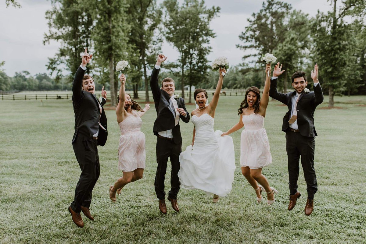 AlturiaFarm's tweet image. Jump for joy it's Labor Day! We Hope everyone is having a fun holiday! 📷:#tocatchthemoment #rvaweddings #richmondweddings #alturiafarm