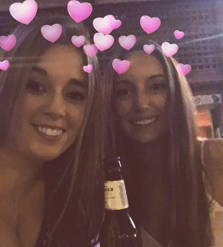 RaquelSerrano1's tweet photo. M I M I T A D 👭♥️ https://t.co/g1iJMmDmAm