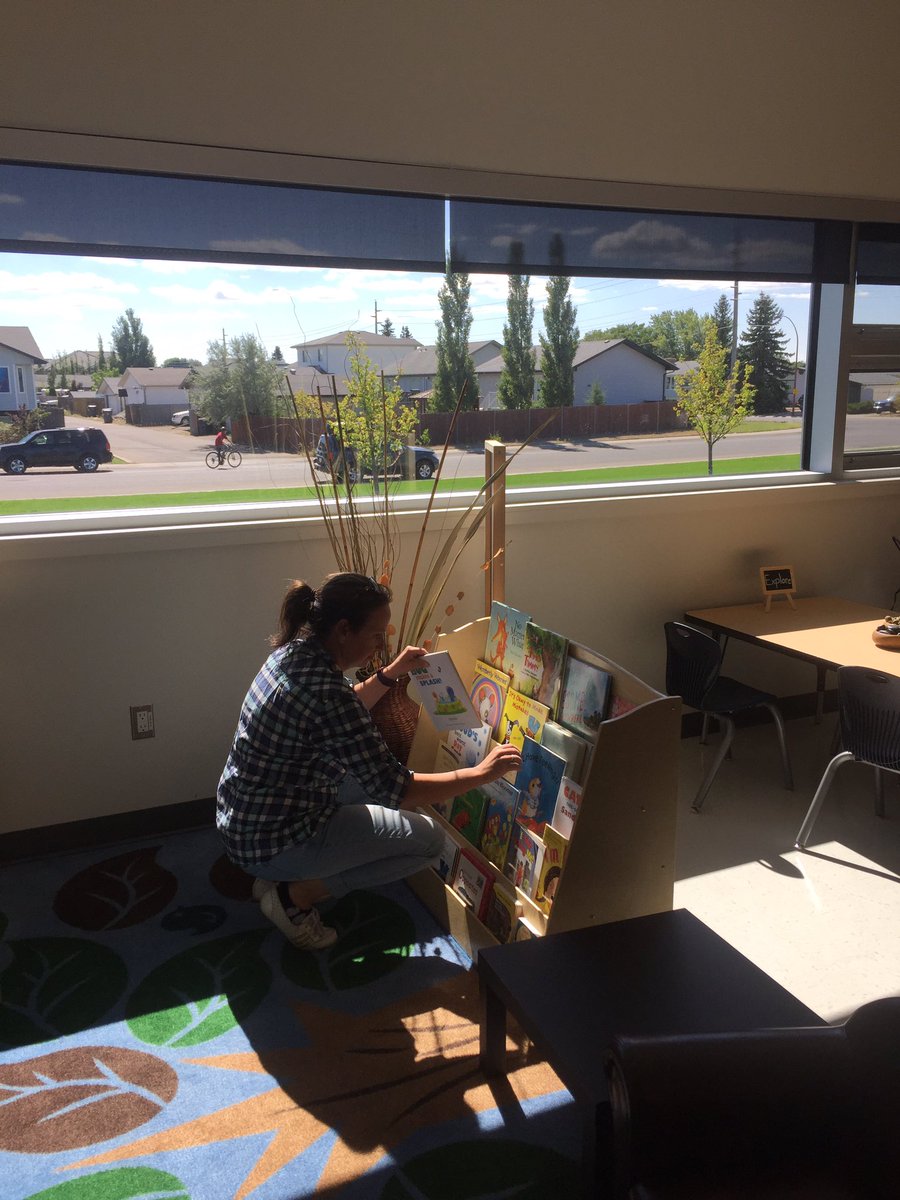 CM_Carrier's tweet photo. @kensauerschool is excited to welcome students tomorrow. Teachers working on finishing touches. #DKSfirstdayofschool #newschoolsmell #sd76 https://t.co/0MQWaKNwfx