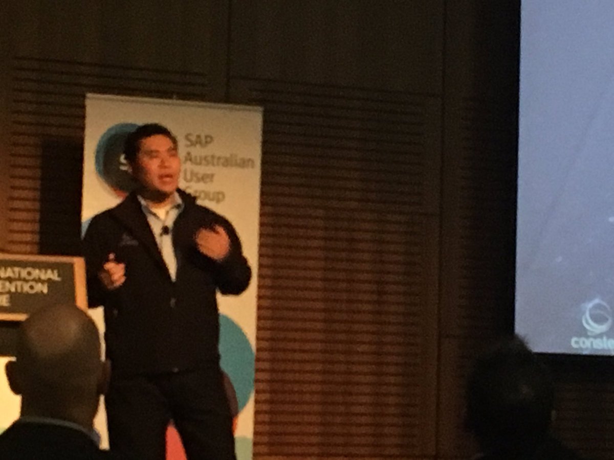 kentsaiRUN's tweet image. 5 new biz models created just from tracking shower head use. Data-driven product is real @SAPInMemory #UniversalData #SAUGSummit @rwang0