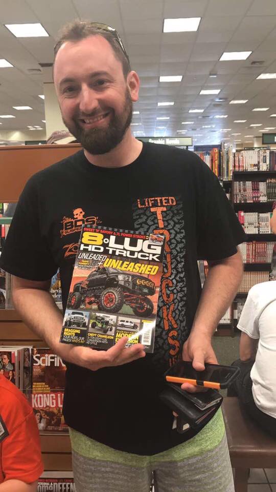Hemivt's tweet photo. That happy moment you find your truck on the cover of #8lugmagazine https://t.co/3zJJ5G3d6U