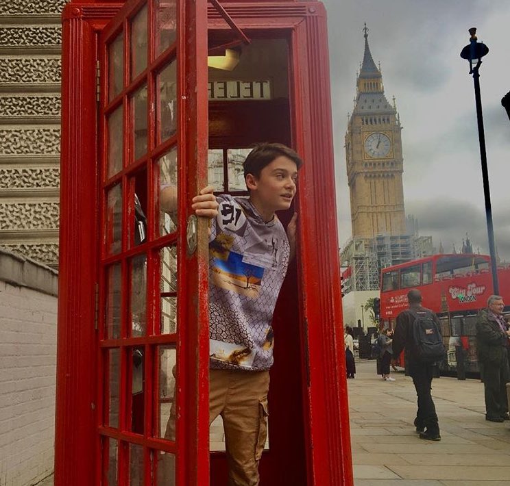noahschnapp_'s tweet photo. Londres. ❤️😊 https://t.co/Efe80upz9P