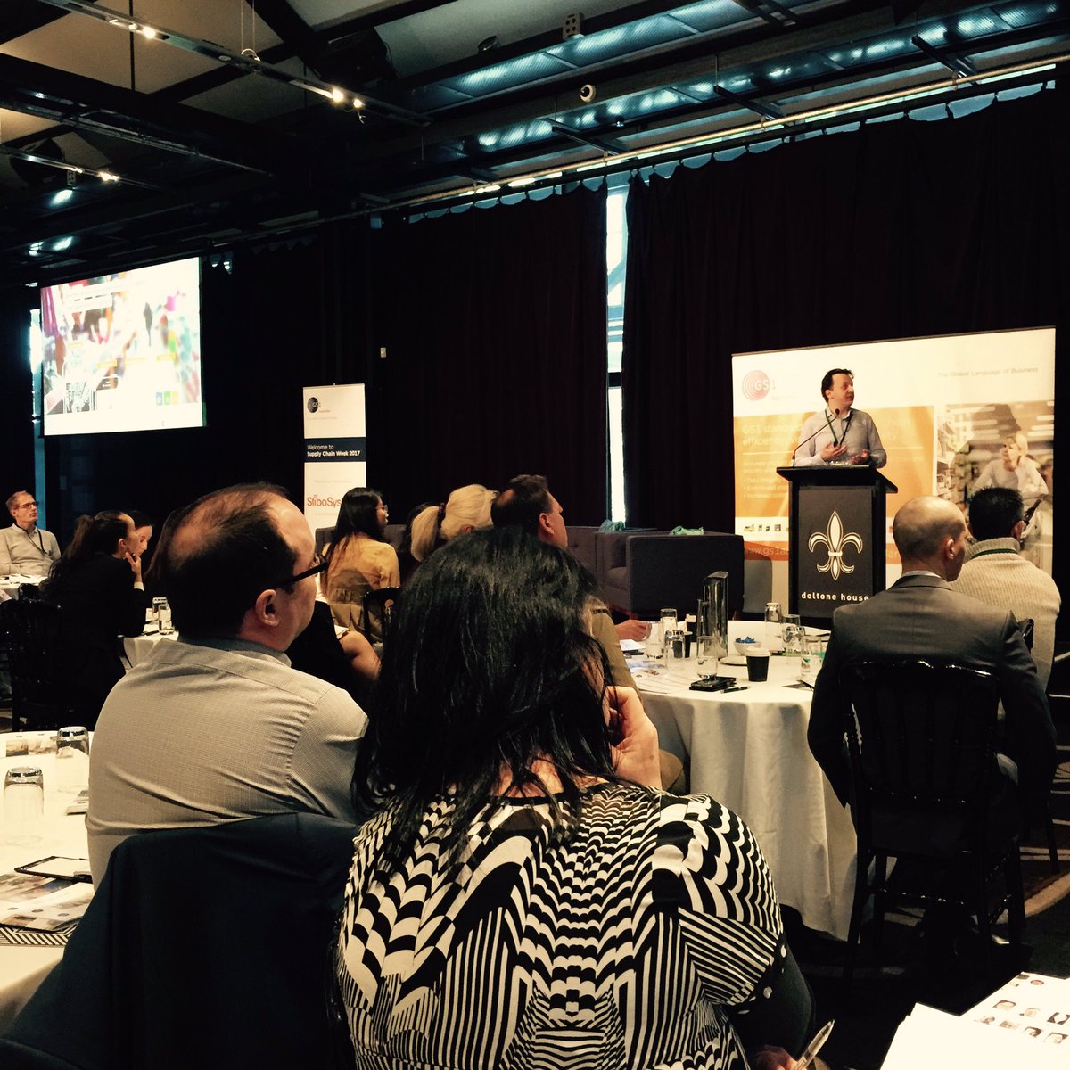 DavidJ_Burns7's tweet photo. #gs1scw2017 great morning session with FMCG industry experts in Sydney. GS1 Supply Chain Week. #retail #fmcg #supplier #retailer #gs1 https://t.co/taKdnSsawb