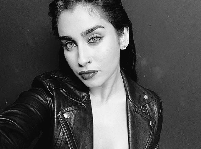 040917;   just act like you love me, so i can go on.