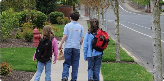 mainroadteam's tweet photo. #backtoschoolBC starts this week! Remind your kids to make eye contact and ensure all vehicles have stopped before entering the road. @ICBC https://t.co/ifhXO5imk9