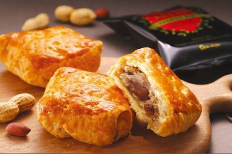 リュウジ 料理のおにいさんバズレシピ オランダ屋は千葉にあるお菓子屋さんで落花生最中や落花生パイが有名なんです 私は和菓子をあまり食べないので専ら落花生パイ食べてます バターが香るパイ生地の中に落花生あんが入ってて非常に美味 千葉から出た