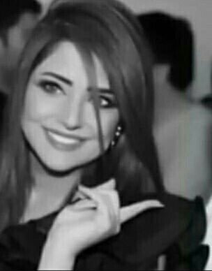 عزّت علي نفسي ، ونفسي عزيزه
ماهيب ترضى موقف الذّل والهون

الله جعل فيها الكرامة غريزه
يا كون في راس الهرم ولاّ ماكون..
يماميات 🌹