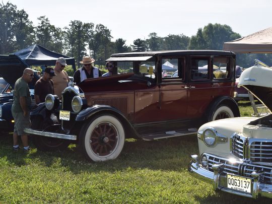 #LaborDay #carshow: It was a classic at <a href="/BellviewWinery/">Bellview Winery</a> as #SouthJersey auto lovers raised $$ for #military families ow.ly/SSx830eUmxY