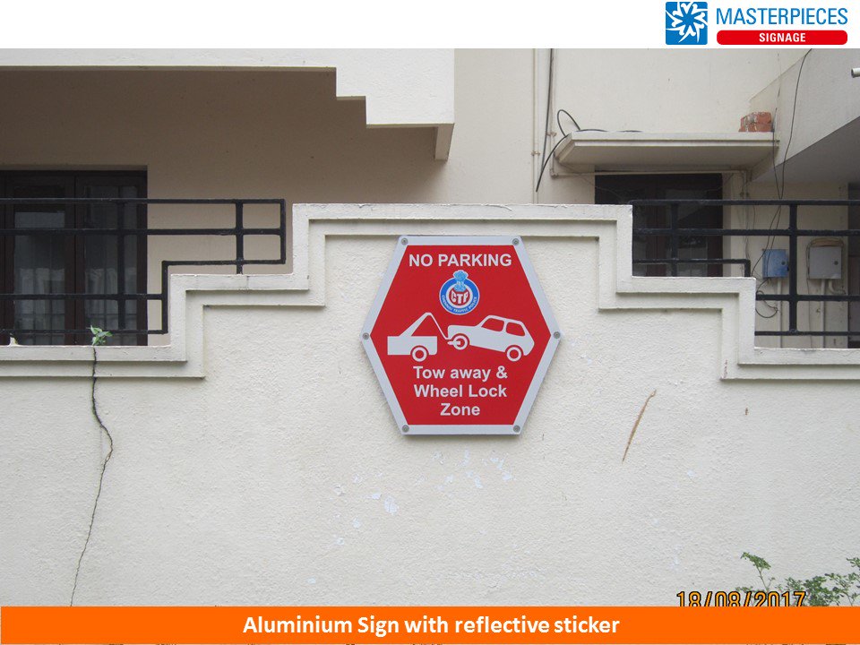 VantageOutdoor's tweet photo. #Aluminium Sign with #reflectivesticker Harrington Road Association #HRRA. Design Your own Custom #Signs at #Masterpieces. Call 044 26213757 https://t.co/Nwe22zImMw