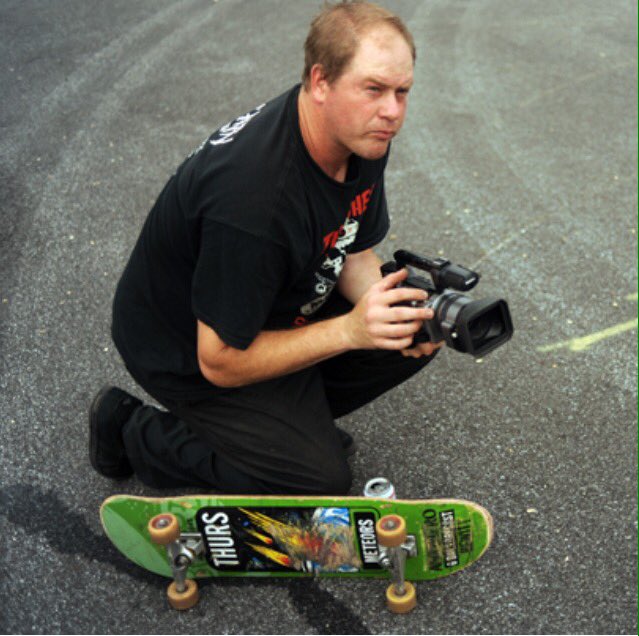 Que en paz descanses P-Stone. Los vídeos más sencillos pero sin duda alguna los mas entretenidos (bru-ray, bornout) fuerzas a su familia..