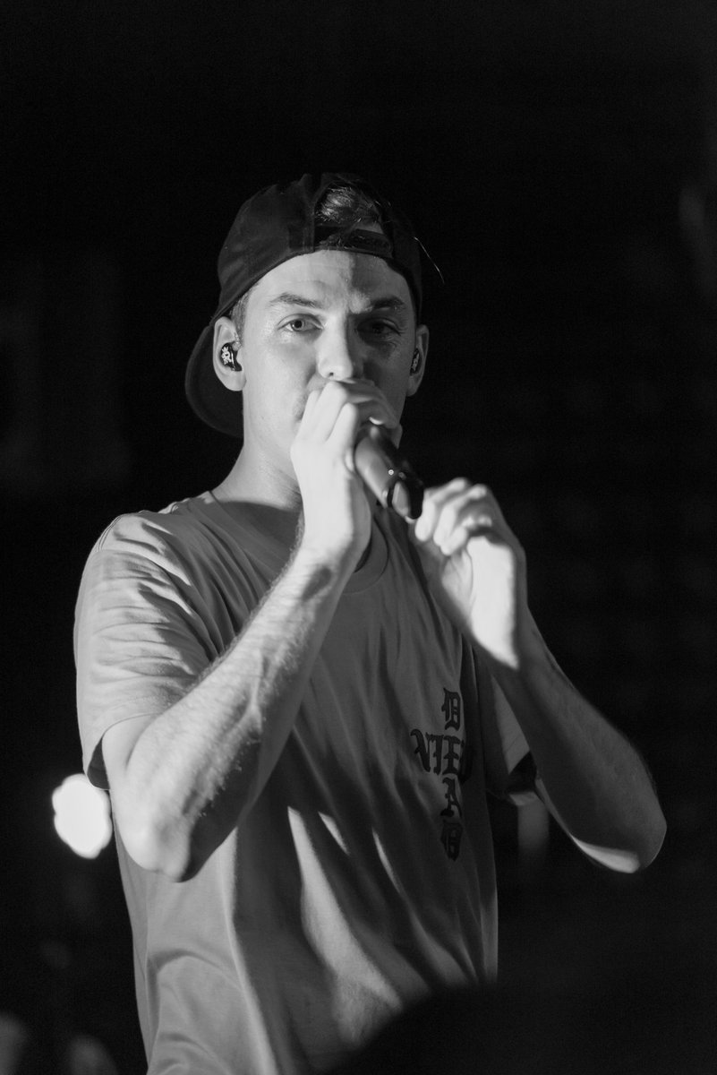 mikelynch76's tweet photo. @Grievesmusic @rhymesayers @casbahsandiego @Grievesmusic #RunningWildTour (3/3) https://t.co/3v5BtOczWO