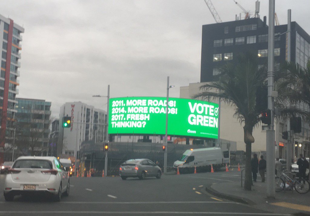Smart play from the Greens - rush hour ad
