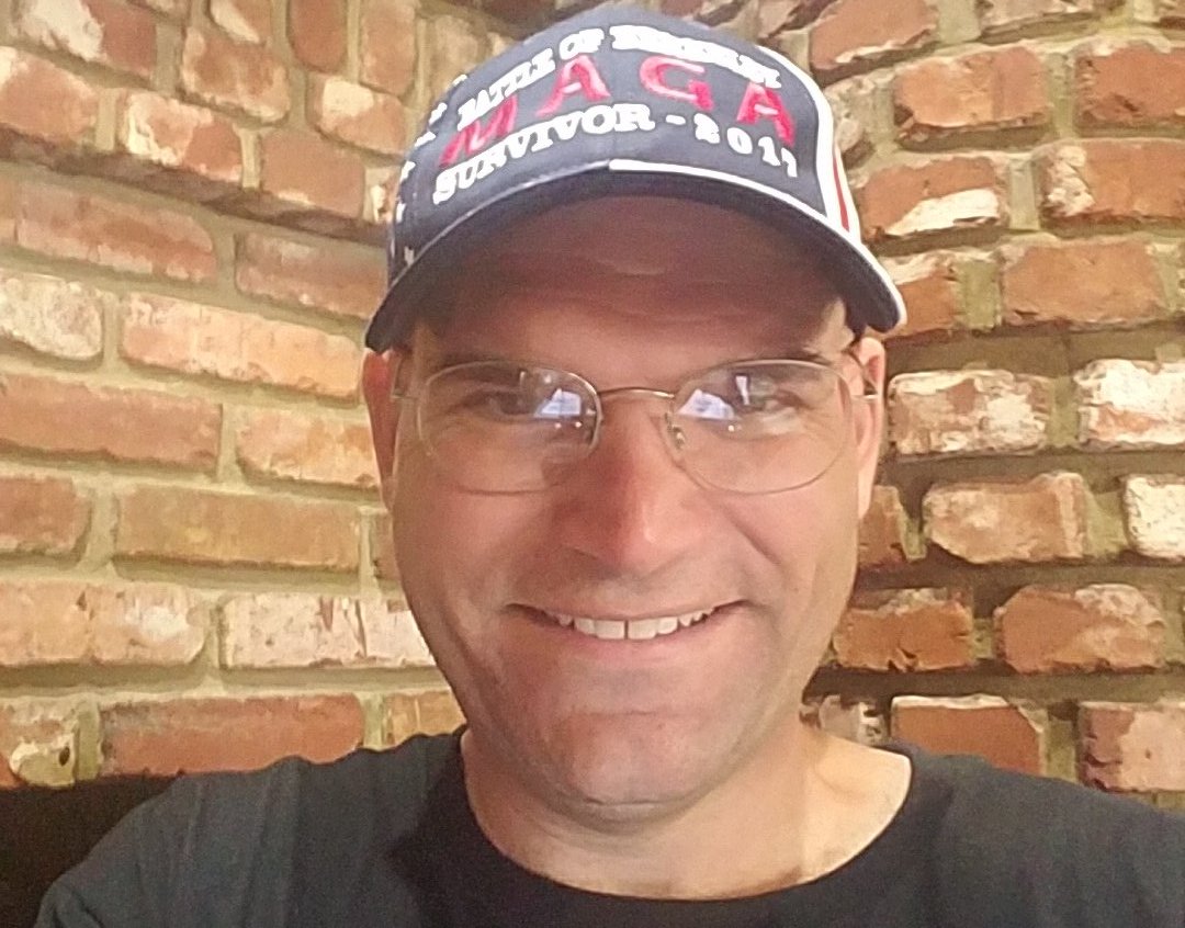 ArthurCSchaper's tweet photo. Update: #Berkeley Police are now investigating my case. I have verified for them #ChristopherTorres is the assailant who stole my cape. https://t.co/4ERFVP2oIr