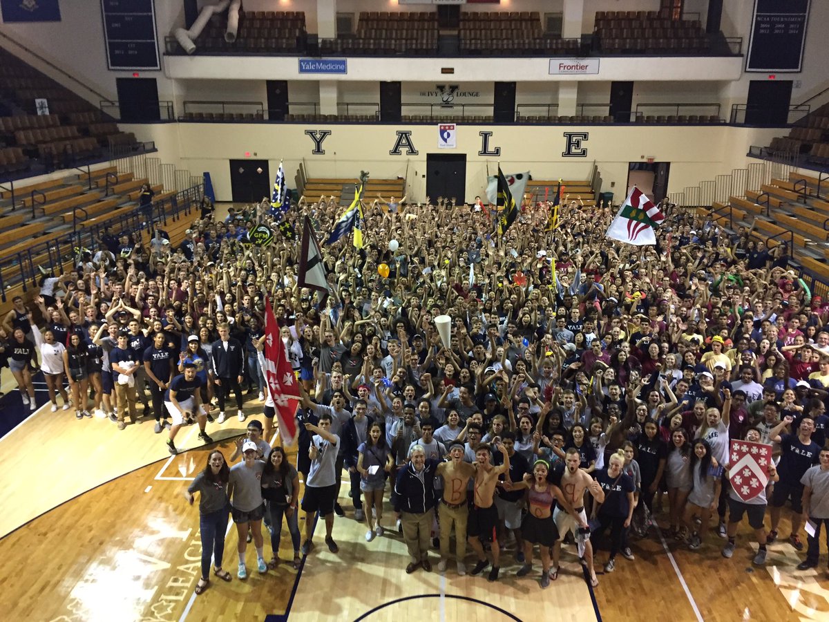 bct6's tweet photo. @YaleAthletics welcomes the entire @yale Class of 2021 at The Yale Up! rally in #paynewhitneygymnasium #yaleup #gobulldogs🐾 #boolaboola https://t.co/9uNuW9AXtP