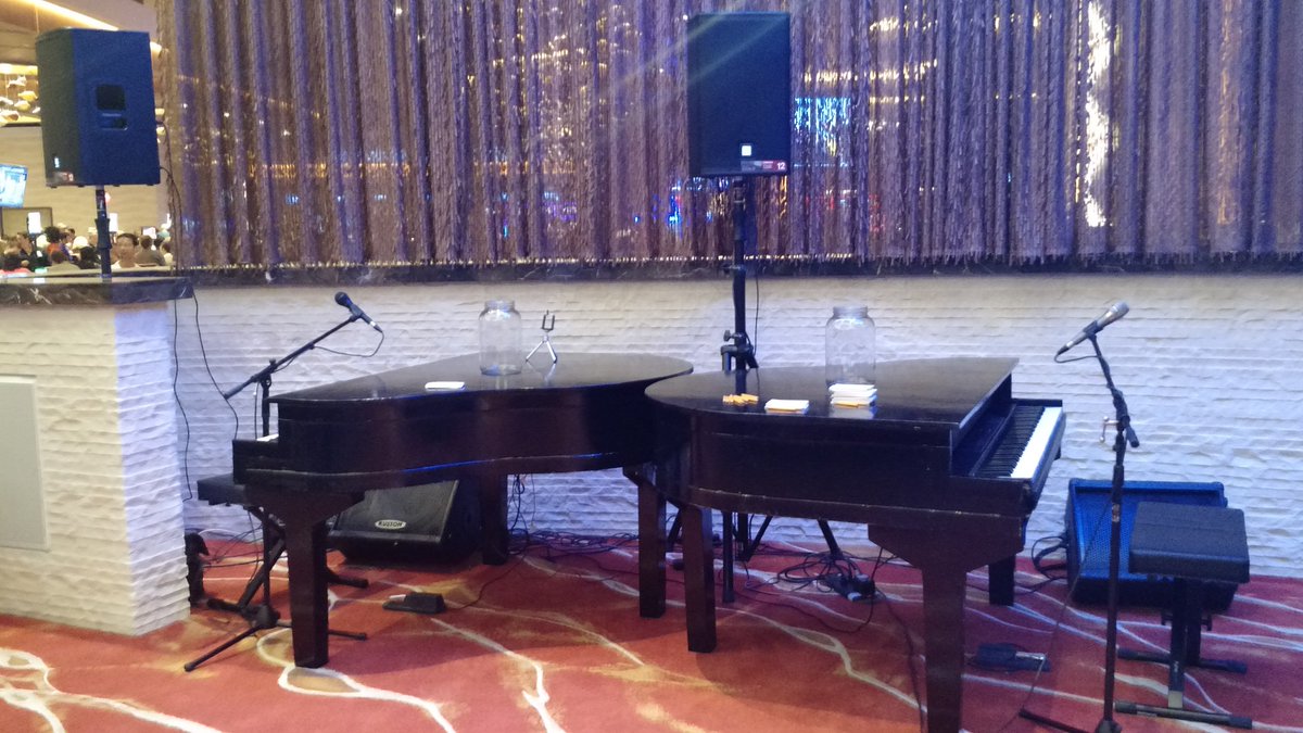 DuelingHobbits's tweet photo. Dueling Hobbits are @ilaniresort  in 360 bar tonight! Free dueling piano show 8pm-12. Come make some requests after the big car give away! https://t.co/bvltZMaN0K