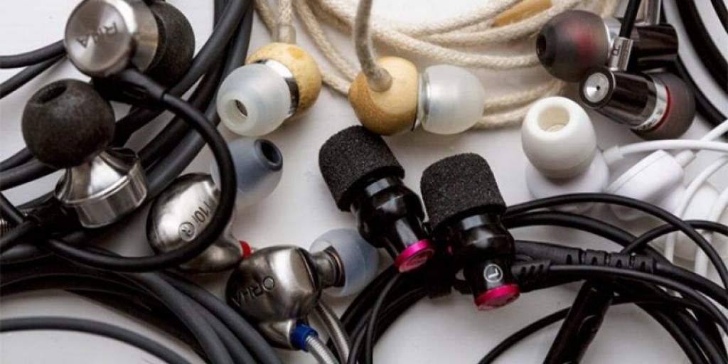 coxtech's tweet image. Here are a selection of the best ear buds available at the moment and what activity they are best suited to - buff.ly/2eUF0c7