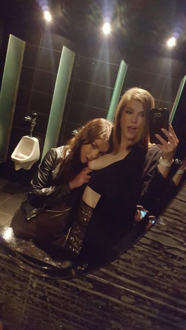 Happy birthday to the best friend a girl can have, @EllaNovaXXX !!! Do something nice for her, she would