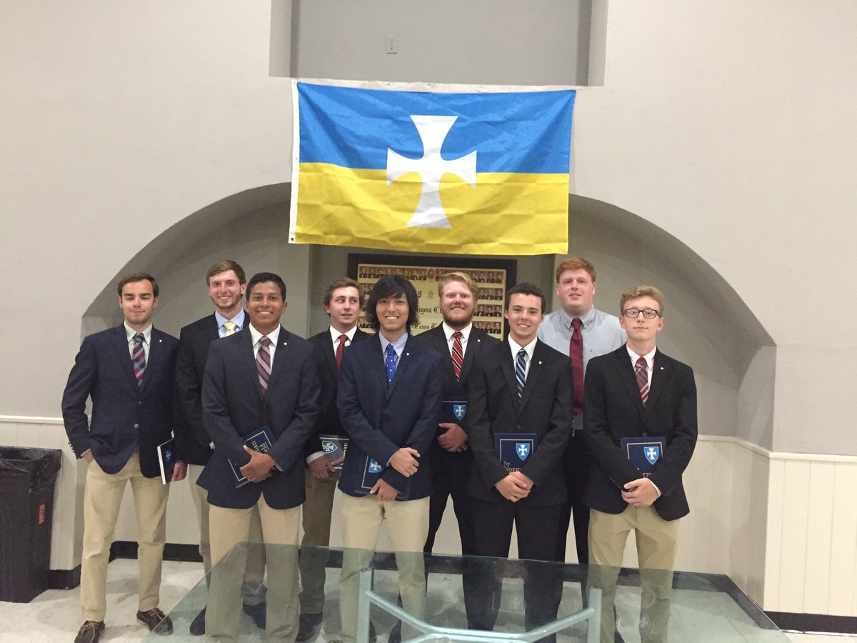 sigsTTU's tweet photo. Welcome our Fall 2017 pledge class, along with our existing members. Looking forward to a great semester! #SigmaChi https://t.co/MGxaxpsxp8