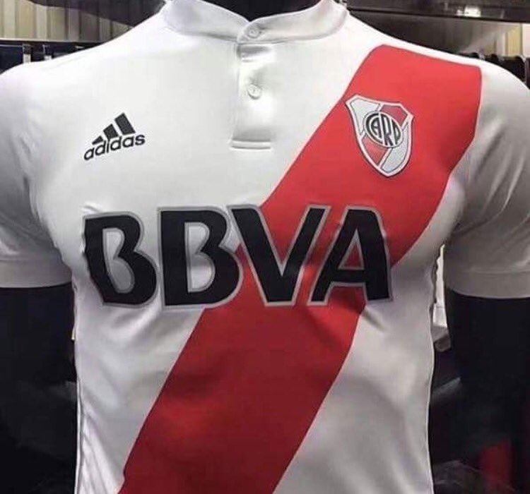 RiverTuittero's tweet photo. NUEVA CAMISETA | Está será la nueva casaca de #River. Se estrenará vs #Tigre en homenaje a Angel Labruna. ¿Te gusta? https://t.co/HDb9dAnIQ3