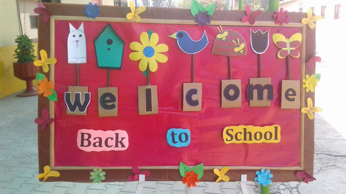 JaveriaKiran3's tweet photo. Finally, summer break has come to an end.
Let today be the start of something new. ✌✌
#back_ to_school https://t.co/qg9mV85nK0