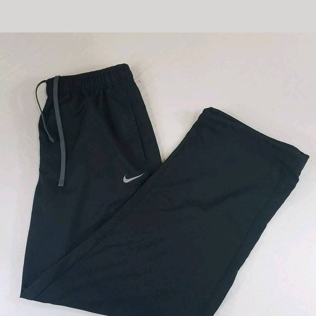 2ndChanceEbay's tweet photo. Pre-owned Nike men's Dri-fit sweatpants. Excellent condition. Size Xtralarge #ebay #Nike #nikedrifit #forsale #follow #ebayseller #ebaystore https://t.co/FwcoB0yzGy