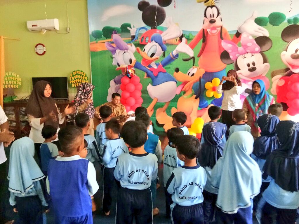 perpusBKL's tweet photo. Kegiatan story telling, Taman kanak-kanak Assalam Bentiring kota Bengkulu https://t.co/pU9M4rL835