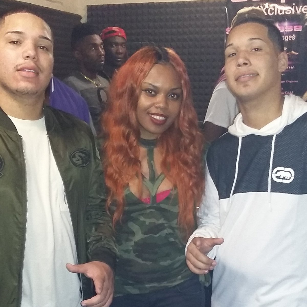 RuzBoyzTv's tweet photo. Salute to @JazTheRapper for showing the young fans love #RuzBoyz #FutureCeoz #jazlovesthekids #RBE #WritersVol1 @ItsARP @Rare_Breed_Ent https://t.co/Y0aHwi12dU