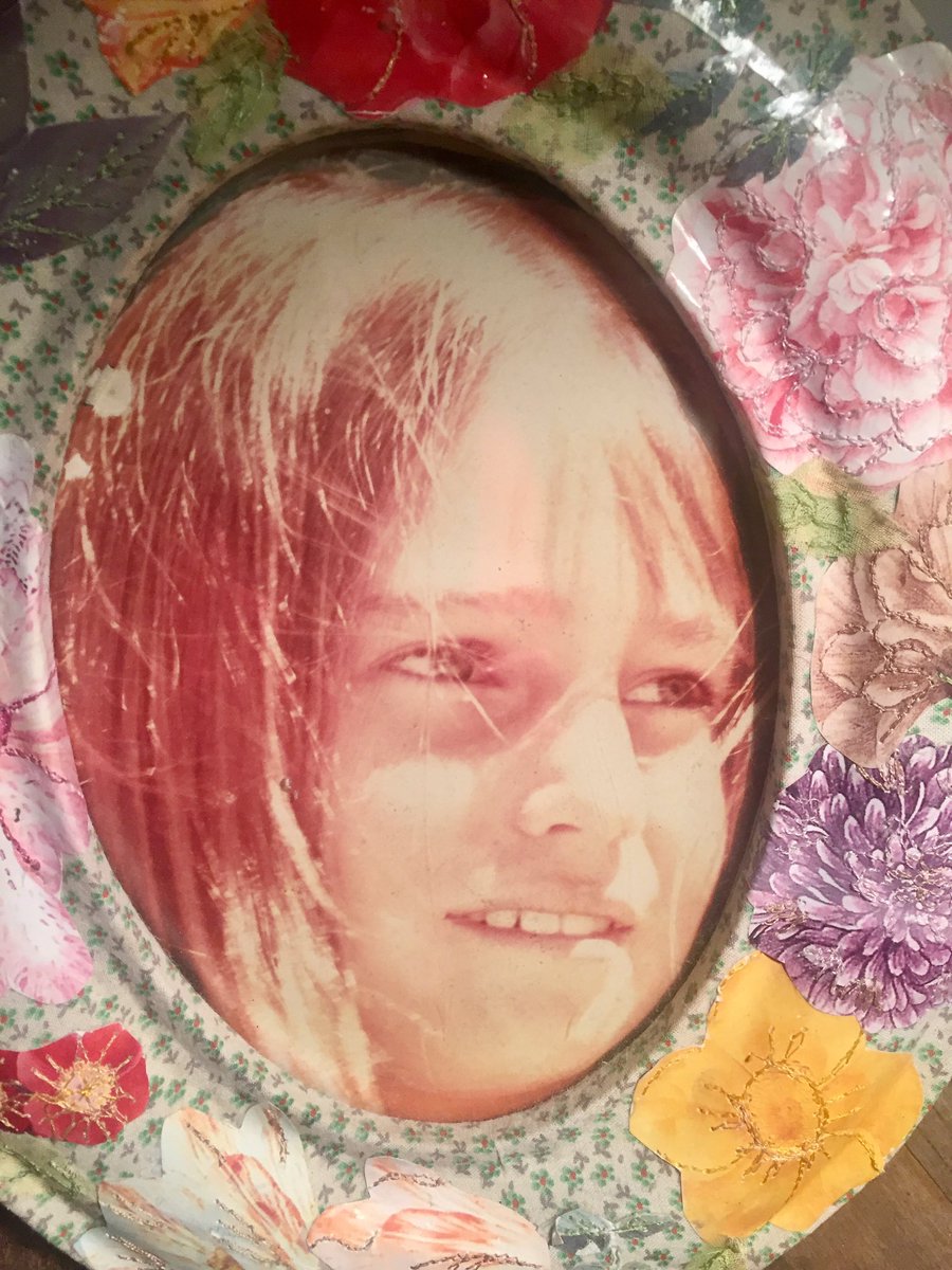 soycrismorena's tweet photo. Franco,Valentin y azul te habitan abrazados en tu amor,crecen libres y felices.
Feliz cumpleaños hija , luz de mi vida y mis sueños!
TE AMO💜 https://t.co/cBB5RhQiJj