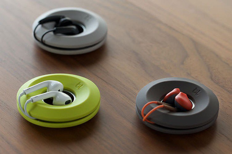XYNAPX's tweet photo. Keep earbuds from getting all tangled with this cord holder
#Xynapx
#Tech
#CableYoyo
#Gadgets
#EarbudCable
Source: https://t.co/DCFdYoHISG https://t.co/frF35obJyr