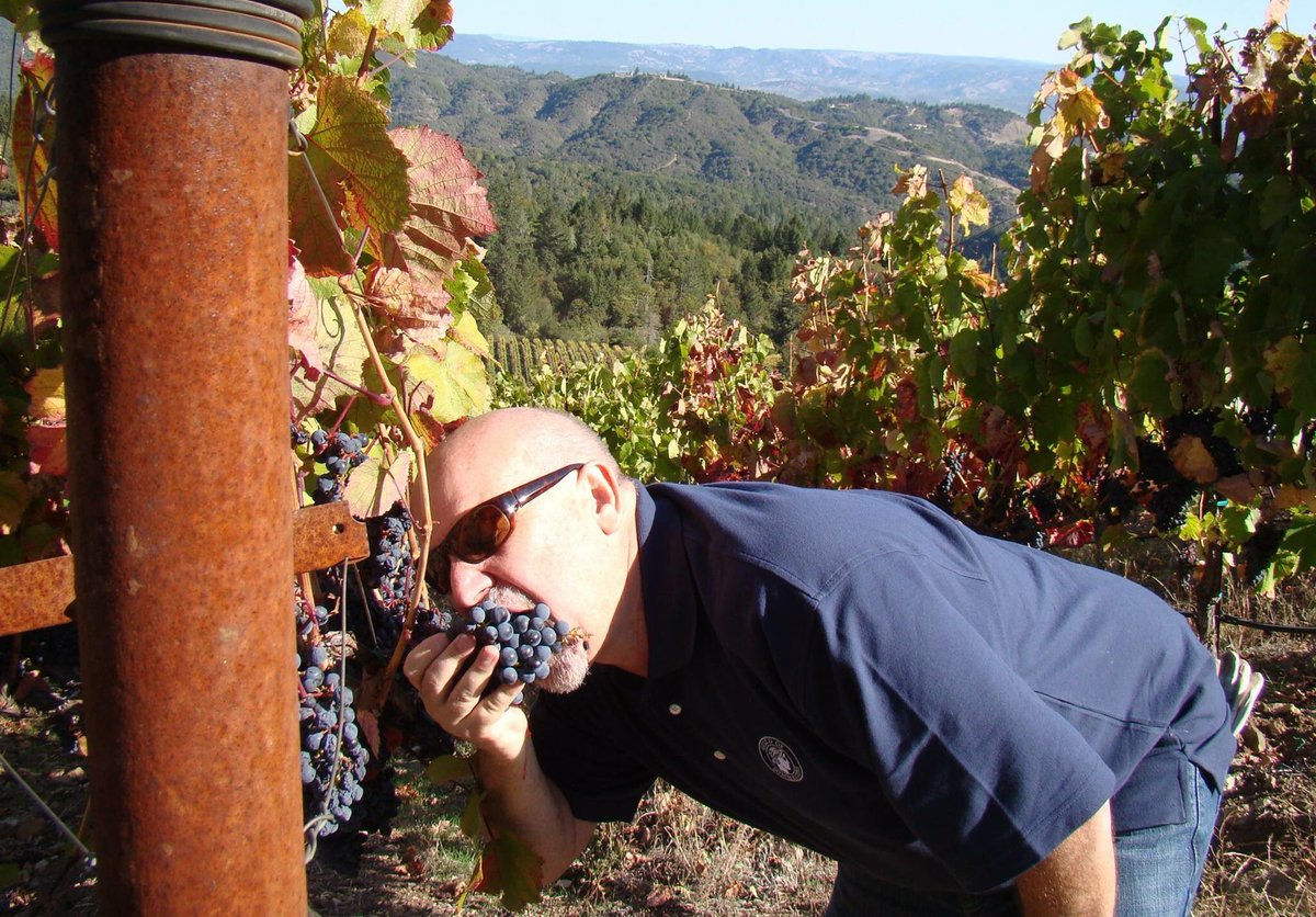 NBWineAndFood's tweet photo. Who loves Master Sommelier Michael Jordan?  WE DO!!  #NewbeFest https://t.co/puMNOHnLy0