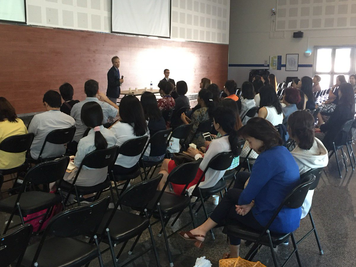 Parents learning about student attitudes towards drugs and alcohol with FCD #learnisb