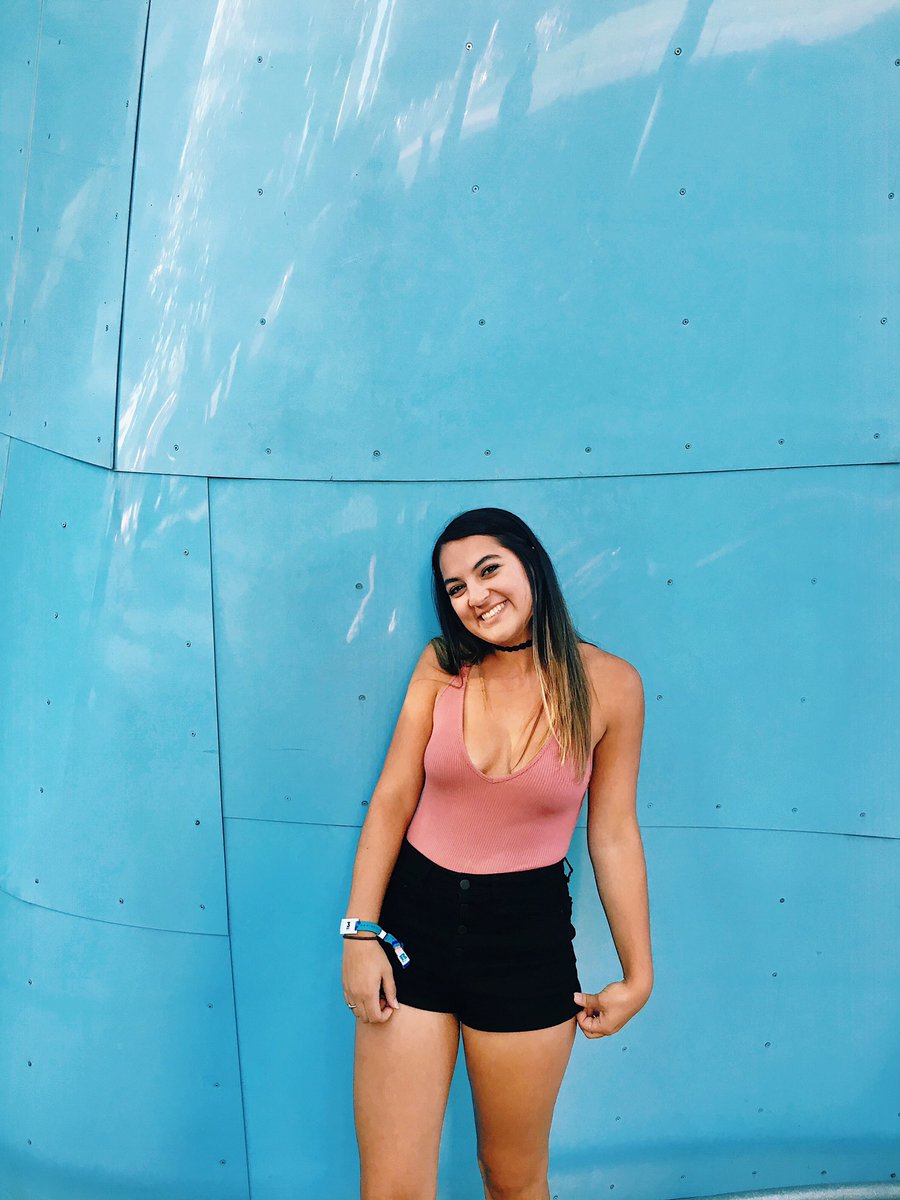 UWADPi's tweet photo. We had fun at bumbershoot but now we're ready for some #werkwerkwerkwerkwerk week 😎 https://t.co/GswtrOubCO
