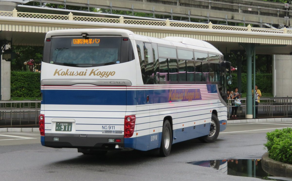 Vitamintecno ディズニーランドにて なぜ国際興業バスがと思ってたら T Co Wchw6q5nzj ちなみに山形からの夜行バスも来るようになるみたいですね