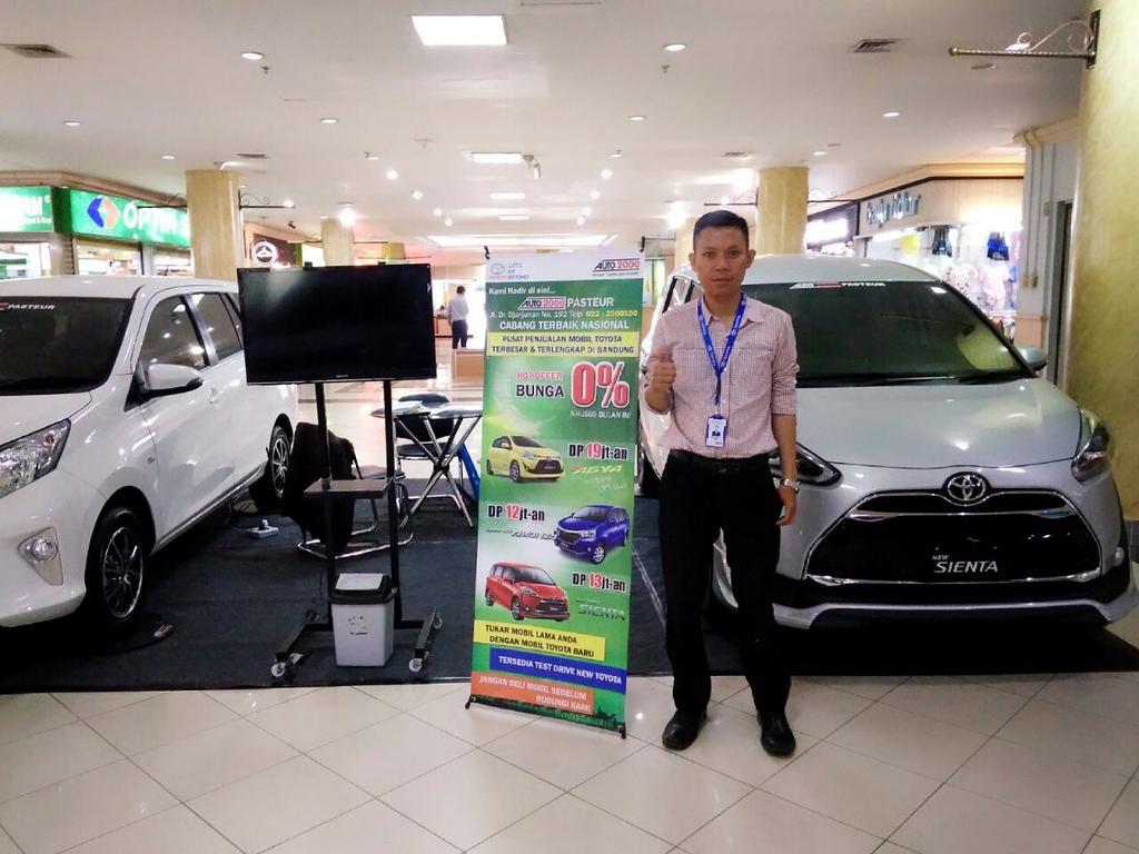 Pameran Toyota auto 2000 BTC mall Bandung
Info pemesanan 082262562215